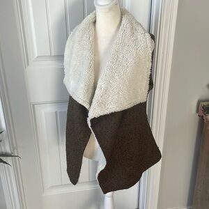 Altar’d State tweed + Sherpa vest (small) w/ pockets